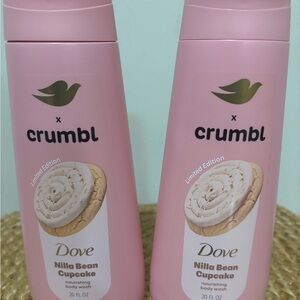 x Crumbl Nilla Bean Cupcake Body Wash - Pink